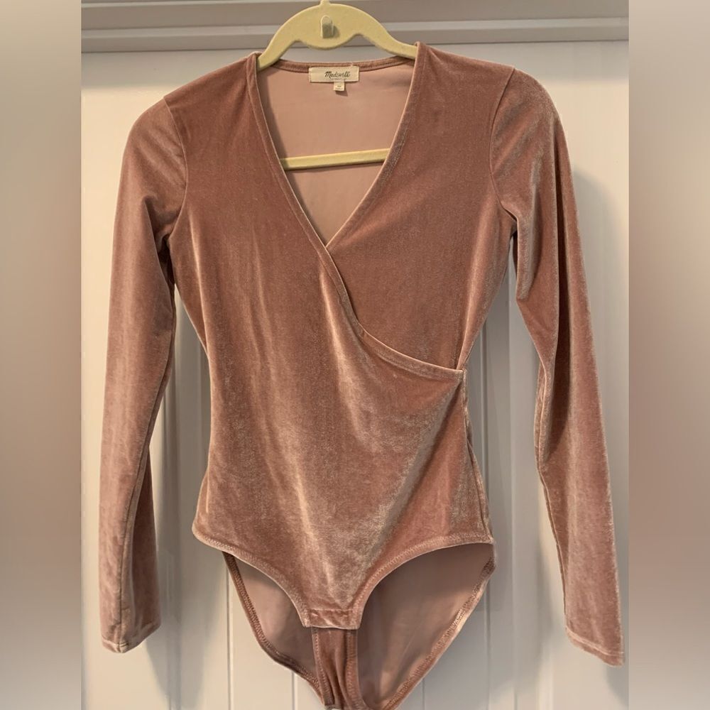 Madewell Long Sleeve Velvet Blush Bodysuit Size XS